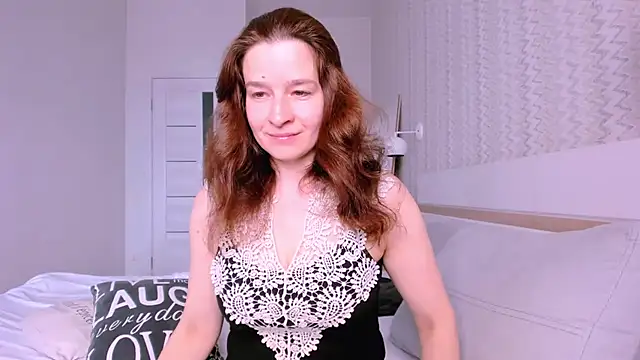   MaryLee   online show from April 12, 7:55 am