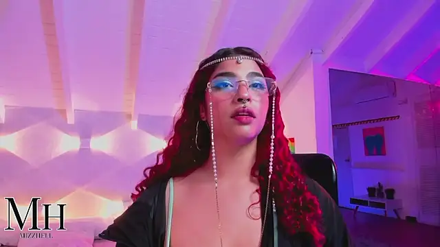 MizzHell online show from April 11, 8:40 am