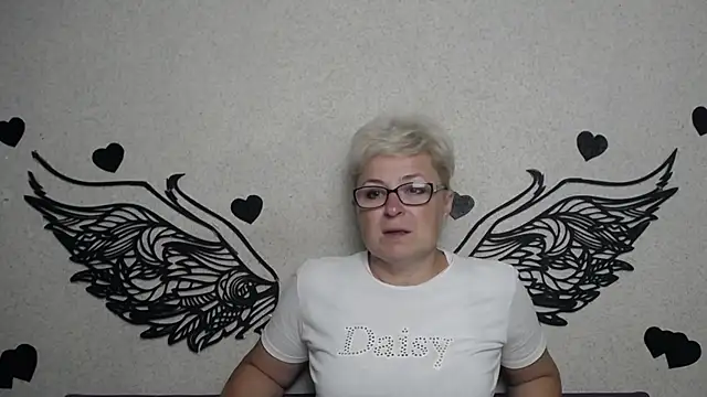 EmiliaGree online show from September 12, 5:09 pm