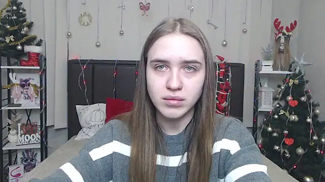 LauraHlot online show from December 23, 6:39 am