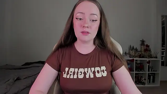 WalkingGirl online show from February 17, 10:42 pm