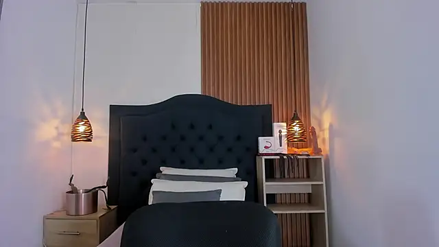 SARA STONE17 online show from September 27, 11:06 am