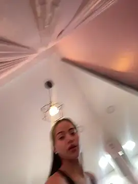 ariel jonees online show from November 10, 4:35 pm