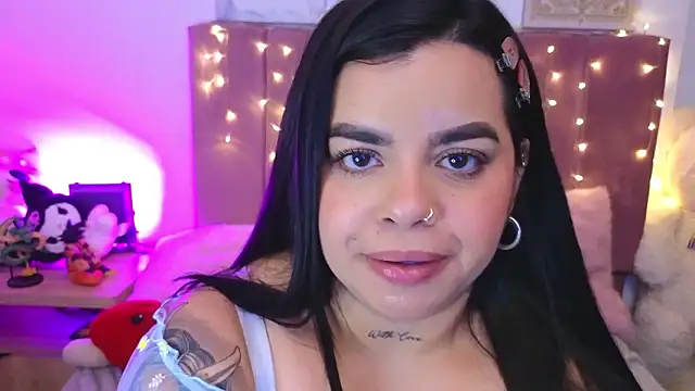 MiahJoness online show from March 21, 8:19 am