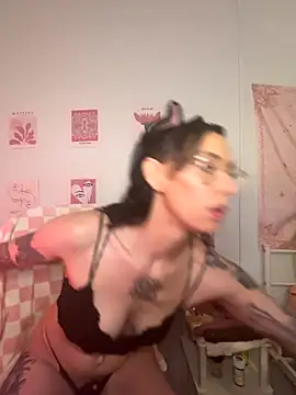 averietheangel online show from October 10, 9:41 pm