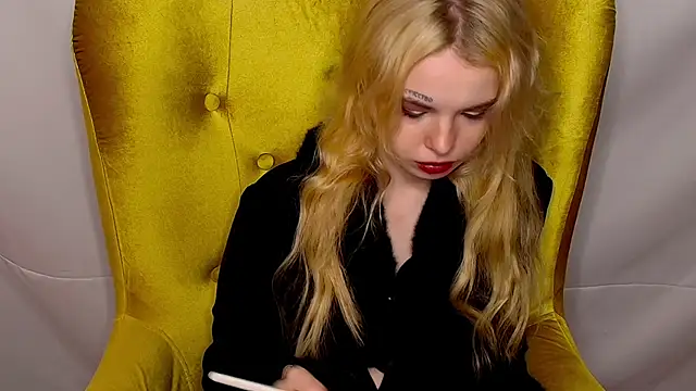 MisssLolaDarkAngel online show from October 21, 2:32 pm