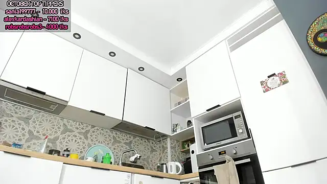 AmySuperHeroes online show from October 14, 8:50 am