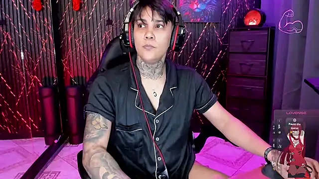 ZhoeStrong online show from February 21, 9:48 pm