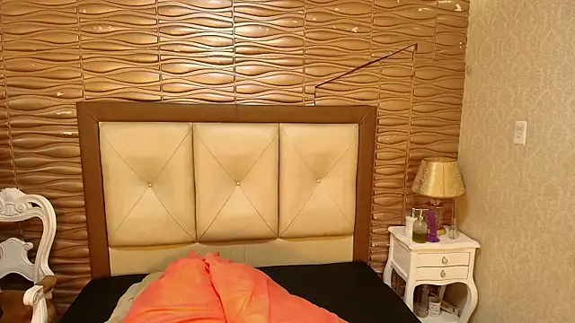 sofiaclauss online show from October 9, 8:13 pm