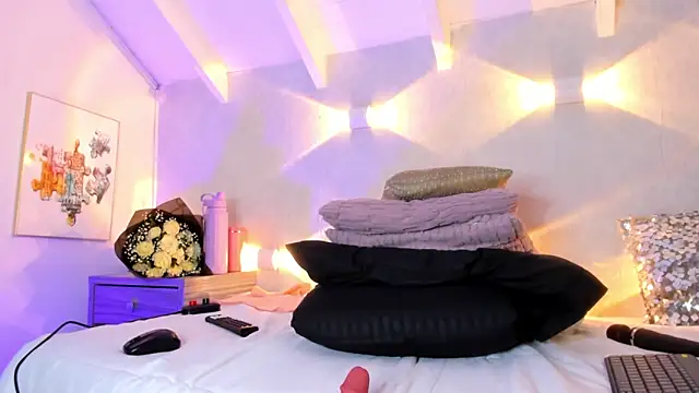 Martina Miiller online show from March 29, 1:43 pm