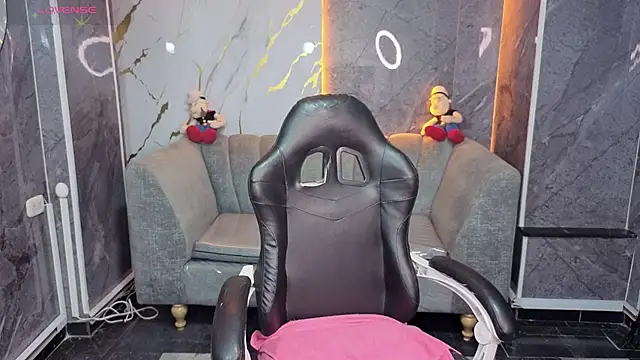 Violeth b online show from April 1, 1:41 pm