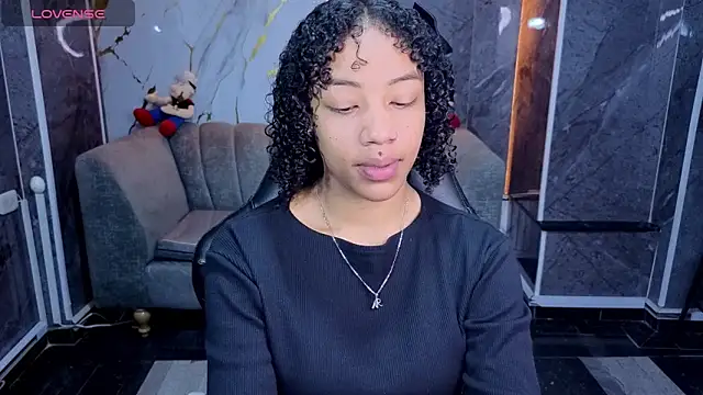 Violeth b online show from April 13, 1:01 pm