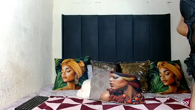 quenliyasa online show from April 11, 8:34 pm