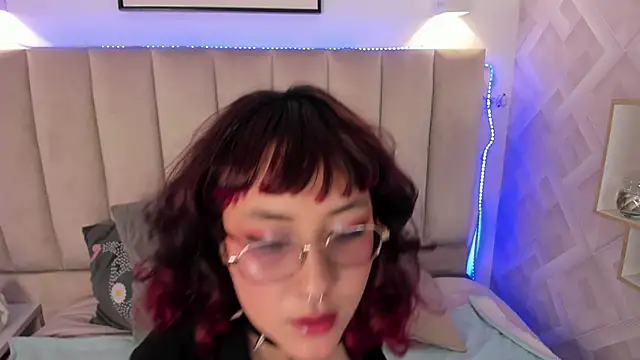 Haru Bonny online show from December 18, 8:02 pm