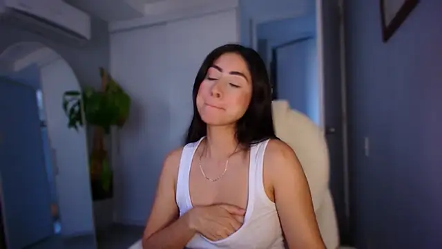 auroracaruso11 online show from October 4, 9:52 pm