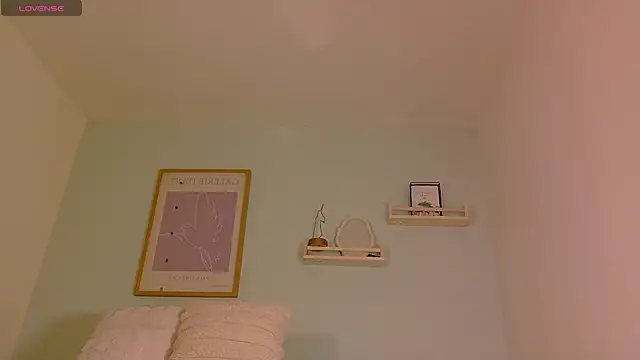 ParisFox  online show from September 26, 2:58 pm