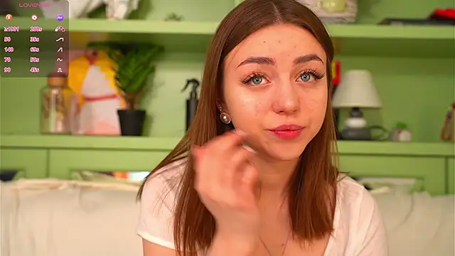 LindaFarmer online show from April 3, 4:32 am