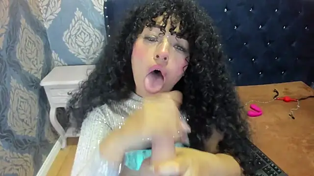 Sofiacowperx online show from September 11, 2:28 pm