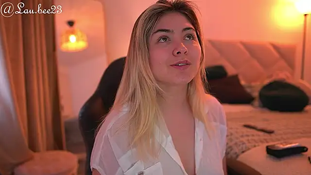 Lau Bee online show from October 2, 5:51 pm