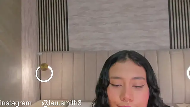 laura smith33 online show from December 4, 4:30 pm