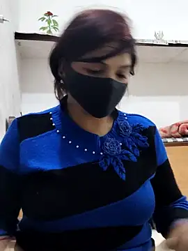 illay love online show from February 8, 12:42 pm