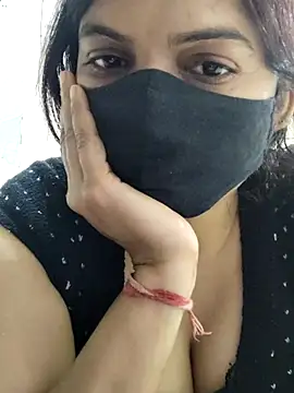 illay love online show from February 7, 12:31 pm