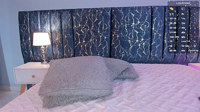 Sophia Lemos online show from September 10, 1:44 pm