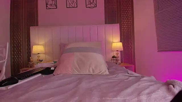 zoe sky  online show from September 11, 1:55 pm