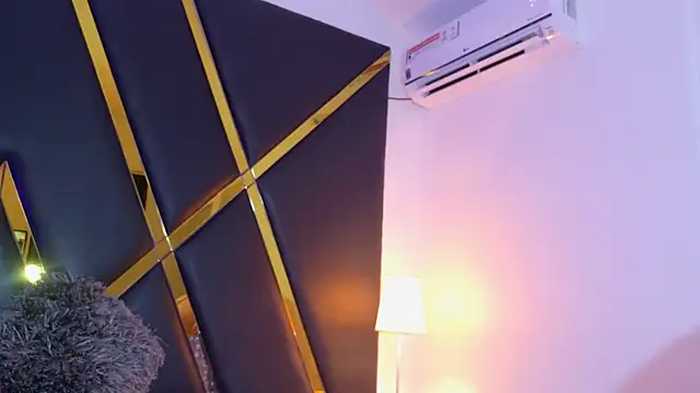 Adel Nesbiit online show from October 22, 7:52 pm