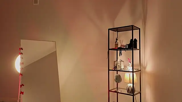 elfinvibes online show from January 13, 8:40 am