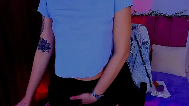 Charlee pink online show from October 20, 9:51 pm