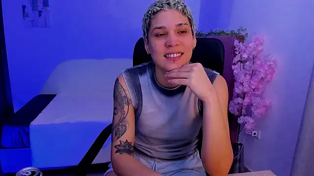 Charlee pink online show from November 2, 11:52 pm