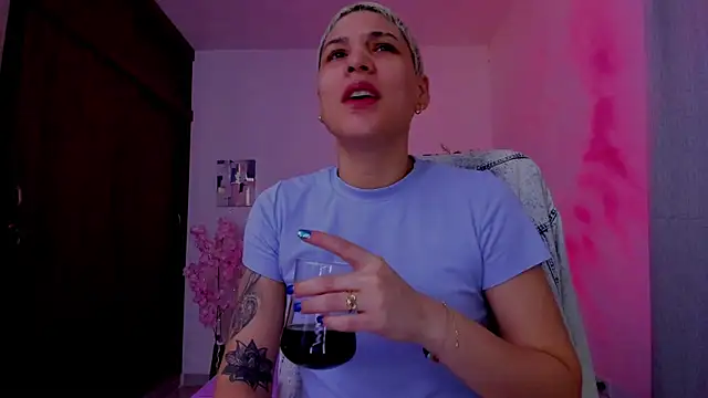 Charlee pink online show from September 26, 11:52 am