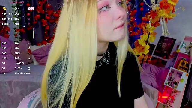 ElswythCovil online show from October 21, 4:05 am