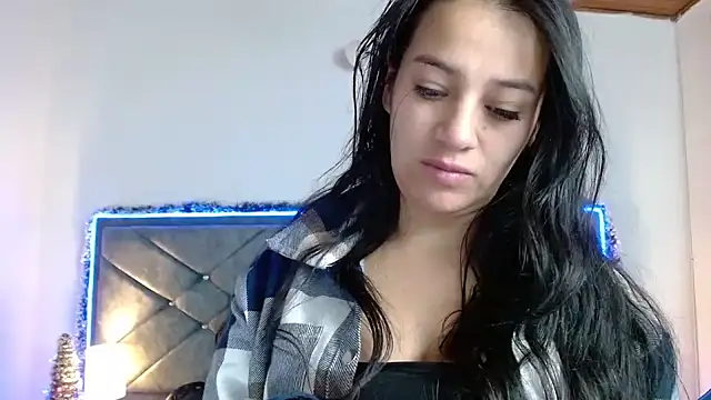 Julietacollins06 online show from December 22, 1:36 pm