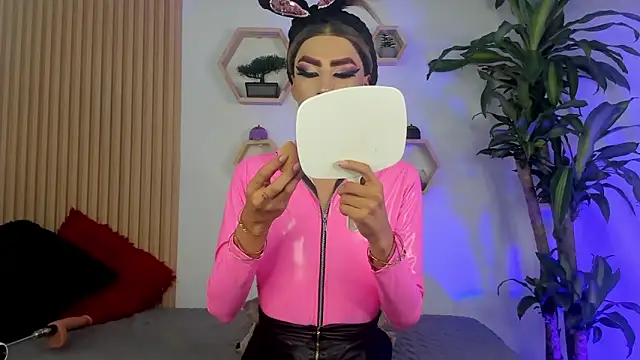 BrianaSchafer online show from September 19, 5:01 pm