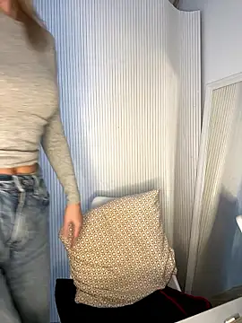 Milla  one online show from January 10, 2:11 pm