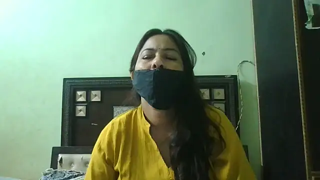 couplesuni online show from April 10, 10:10 am