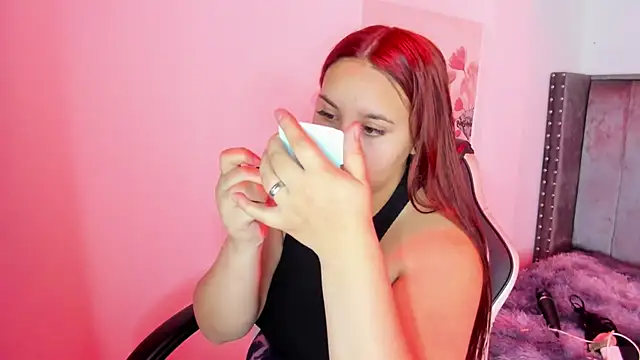 Alaia Cute online show from October 21, 3:21 am