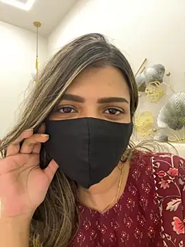 MaYaa  11 online show from February 10, 7:00 am