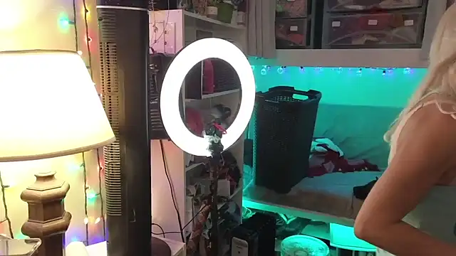 cunty tranny lydia online show from February 28, 5:18 am