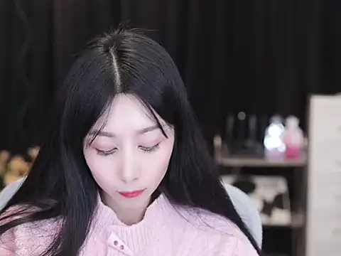 Nuyoah-77 online show from December 17, 2:54 pm