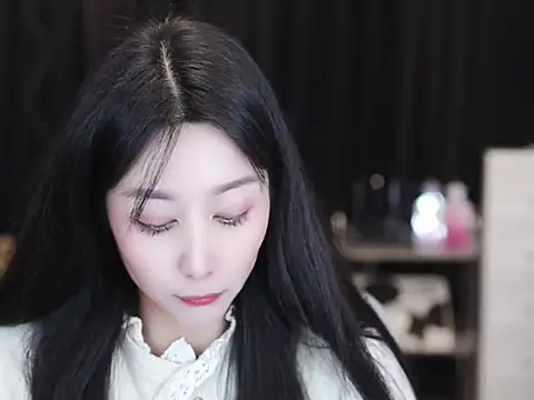 Nuyoah-77 online show from December 19, 3:15 pm