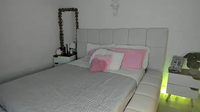 Ori valentina online show from March 30, 7:46 pm