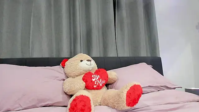 longislandprincess online show from February 21, 9:43 am