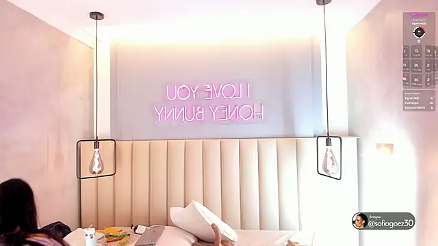 SOFIAGOEZ30 online show from September 29, 12:43 pm