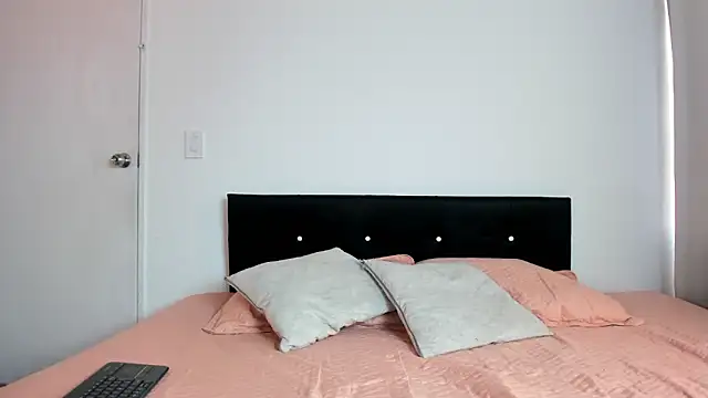 DailaSmith online show from March 10, 1:48 pm