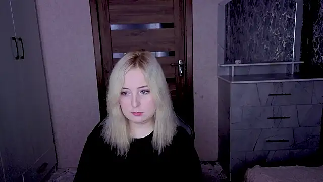 Kristy-Max online show from March 12, 8:11 pm