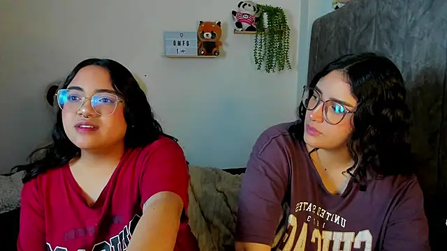 maddie-and-chelsea- online show from January 10, 4:22 pm