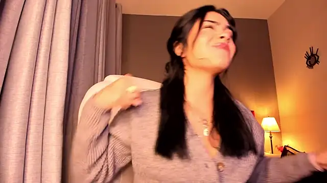 Giovanna oliveira online show from November 15, 4:02 am